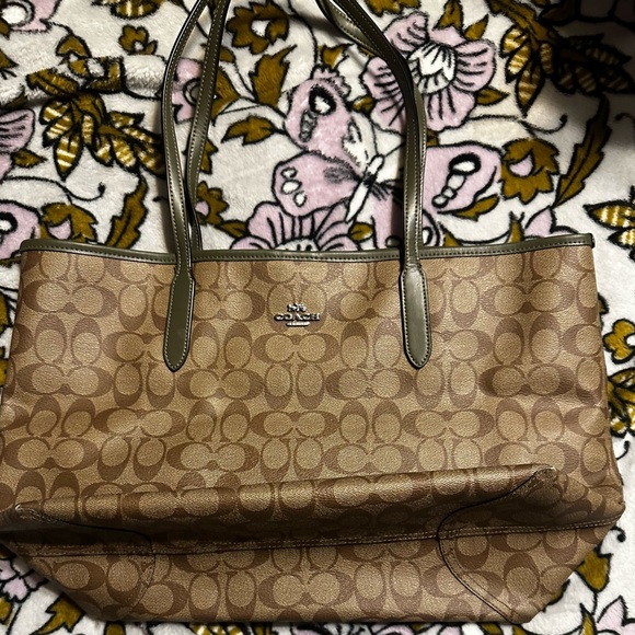 Coach City Tote Bag in Signature Canvas Khaki Army green silver - Picture 1 of 6